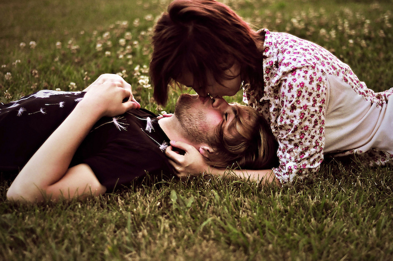 clapstr kiss love music